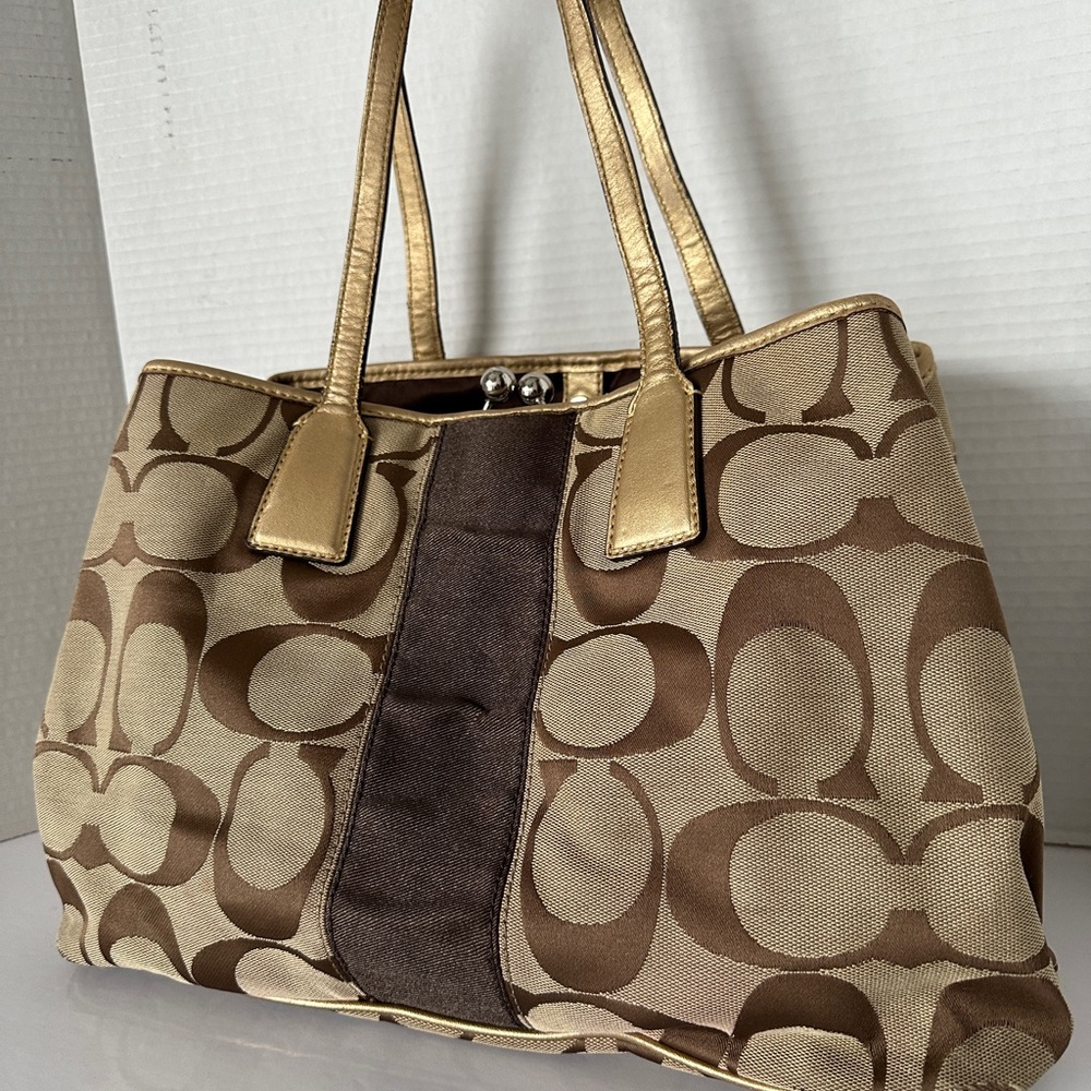 Authentic Coach Medium to Large Size Bag.